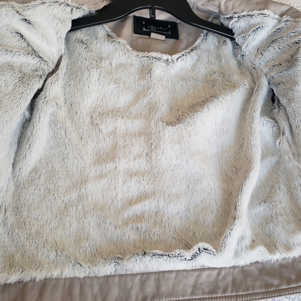 Jacket - Picture 4 of 9